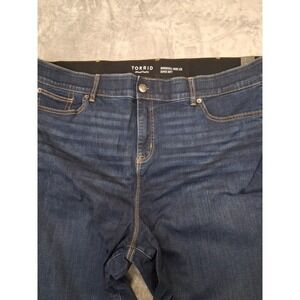 Torrid Womens 24R NWT FeelTheFit Bombshell Wide Leg Super Soft Stretch Jeans